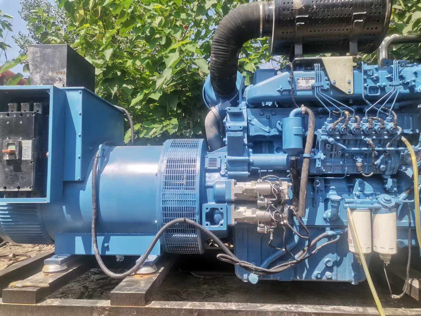 酉阳详细说明降低 800kW 柴油发电机输出电流波动的方法